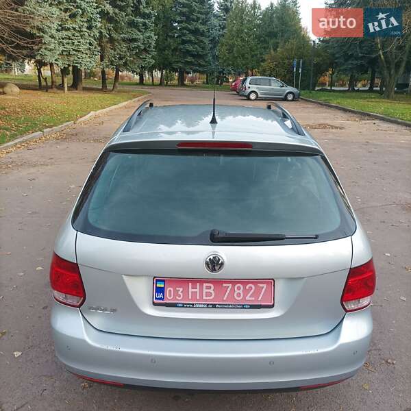 Універсал Volkswagen Golf 2009 в Житомирі