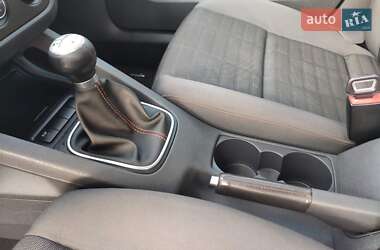 Хэтчбек Volkswagen Golf 2006 в Ковеле