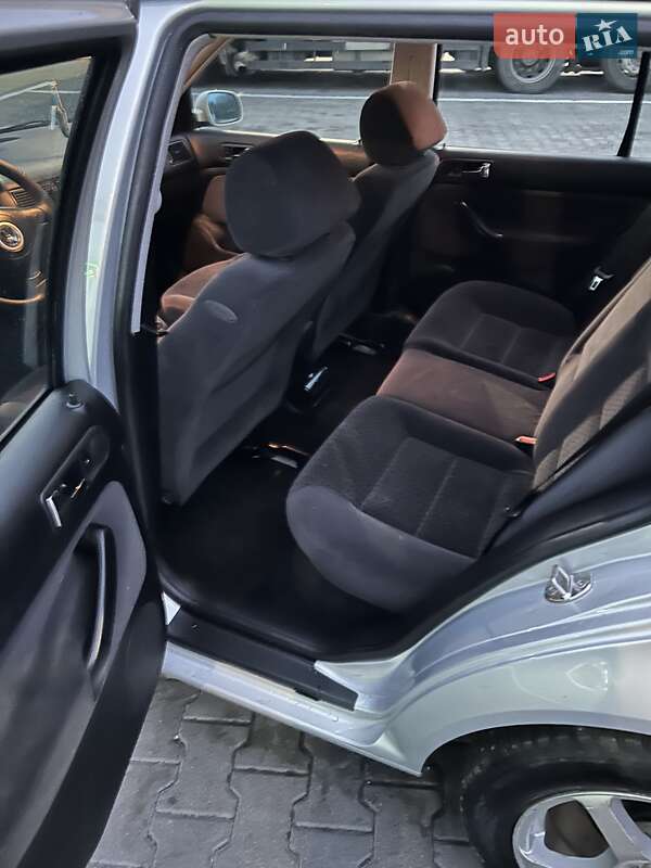 Универсал Volkswagen Golf 1999 в Житомире