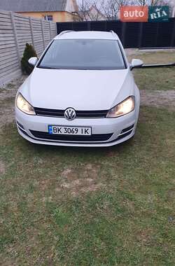 Универсал Volkswagen Golf 2014 в Ровно