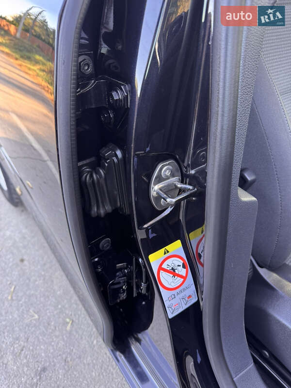 Хэтчбек Volkswagen Golf 2011 в Виннице