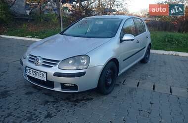 Хэтчбек Volkswagen Golf 2004 в Черновцах