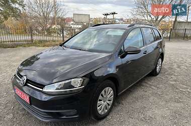 Универсал Volkswagen Golf 2017 в Козове