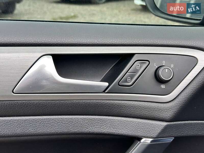 Універсал Volkswagen Golf 2015 в Одесі