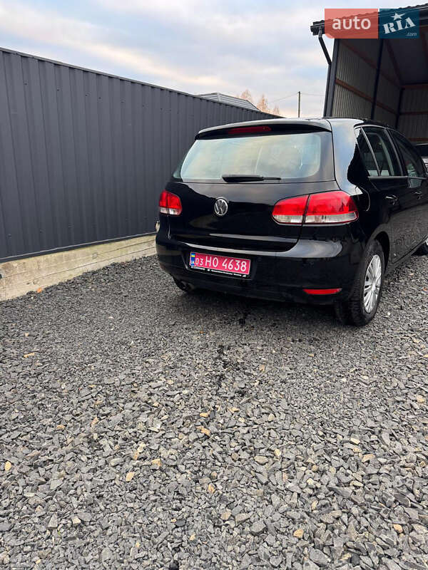 Хэтчбек Volkswagen Golf 2009 в Луцке