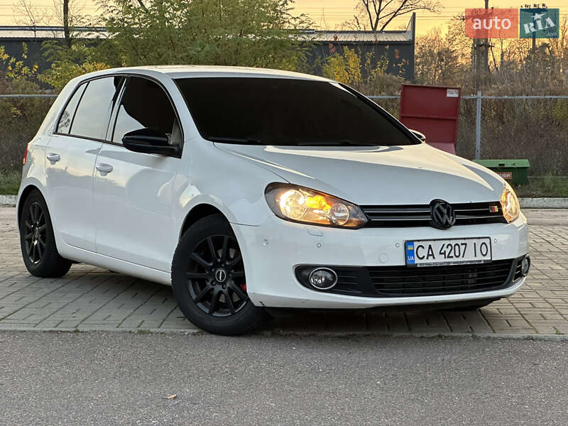 Хэтчбек Volkswagen Golf 2011 в Черкассах