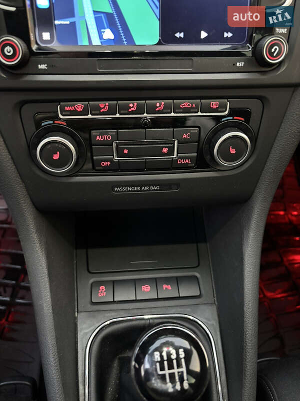 Хэтчбек Volkswagen Golf 2011 в Черкассах