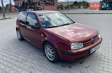 Хэтчбек Volkswagen Golf 2000 в Стрые