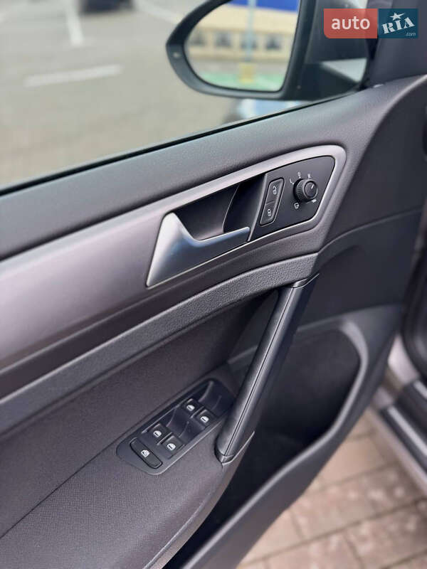 Універсал Volkswagen Golf 2013 в Калуші фото 19 Універсал Volkswagen Golf 2013 в Калуші