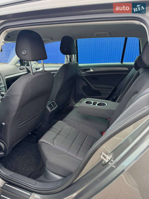 Універсал Volkswagen Golf 2013 в Калуші фото 24 Універсал Volkswagen Golf 2013 в Калуші