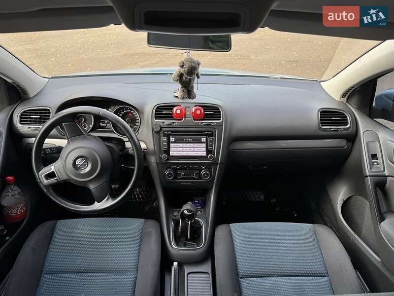 Хэтчбек Volkswagen Golf 2010 в Луцке фото 7 Хэтчбек Volkswagen Golf 2010 в Луцке