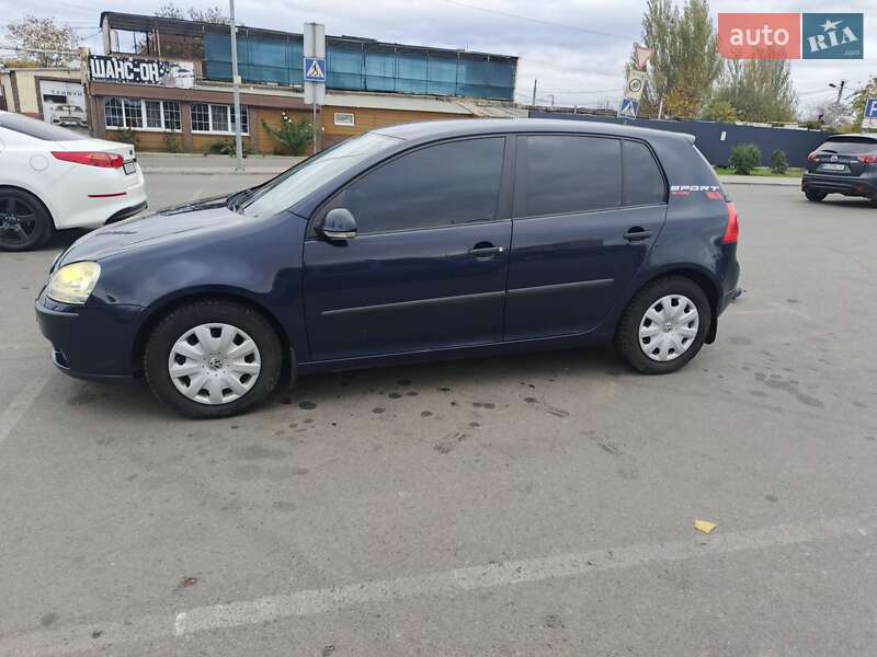 Хетчбек Volkswagen Golf 2004 в Одесі