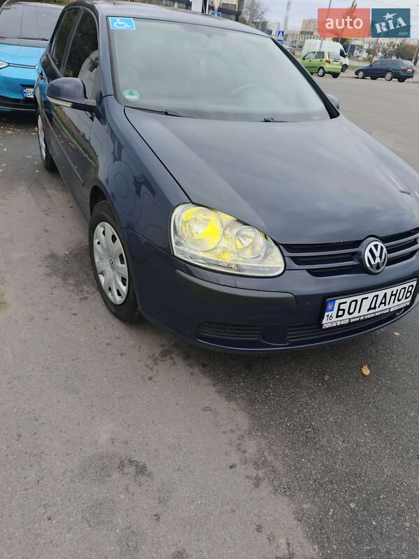 Хетчбек Volkswagen Golf 2004 в Одесі