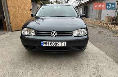 Хэтчбек Volkswagen Golf 2001 в Одессе