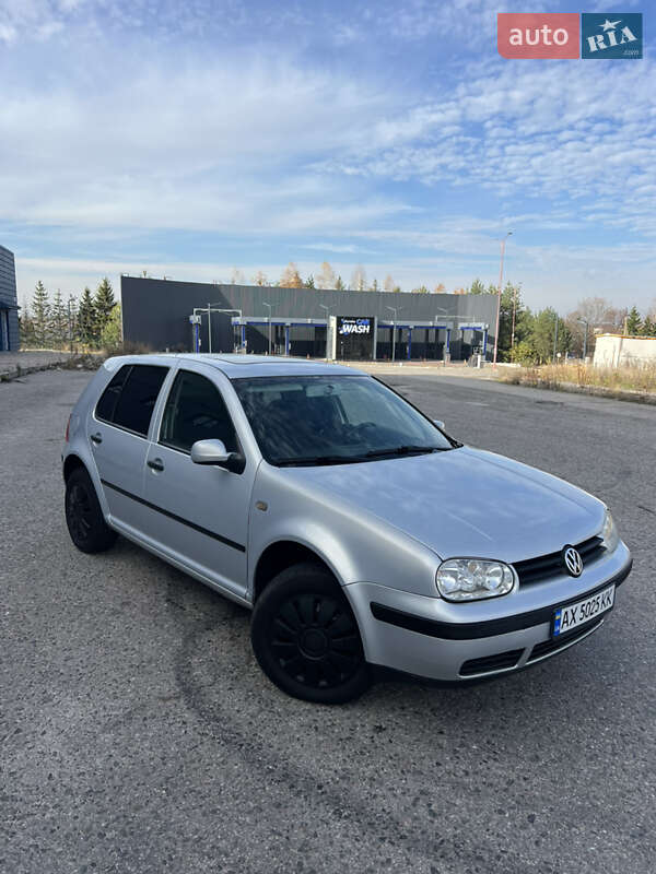 Volkswagen Golf 1998