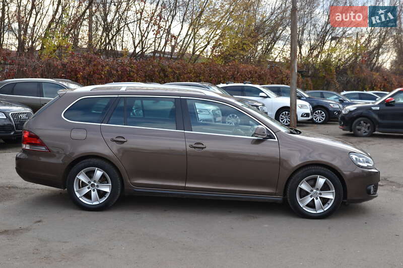 Универсал Volkswagen Golf 2012 в Луцке