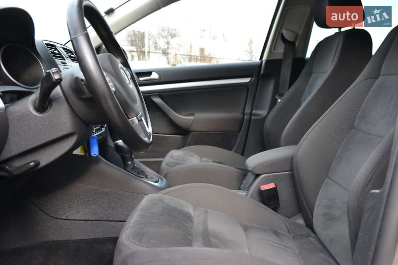 Универсал Volkswagen Golf 2012 в Луцке