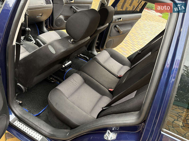 Універсал Volkswagen Golf 2002 в Могилів-Подільському