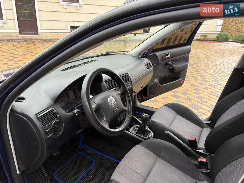 Універсал Volkswagen Golf 2002 в Могилів-Подільському