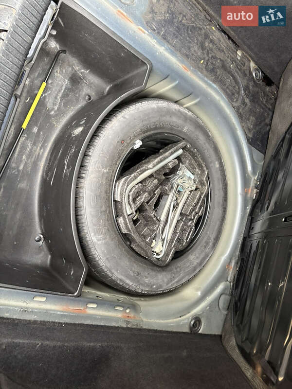 Універсал Volkswagen Golf 2002 в Могилів-Подільському