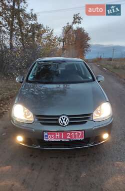 Хетчбек Volkswagen Golf 2006 в Зміїві