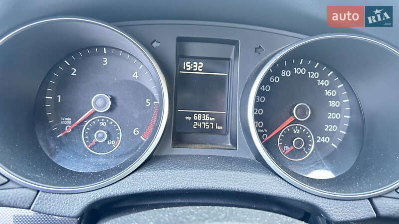 Универсал Volkswagen Golf 2010 в Сумах