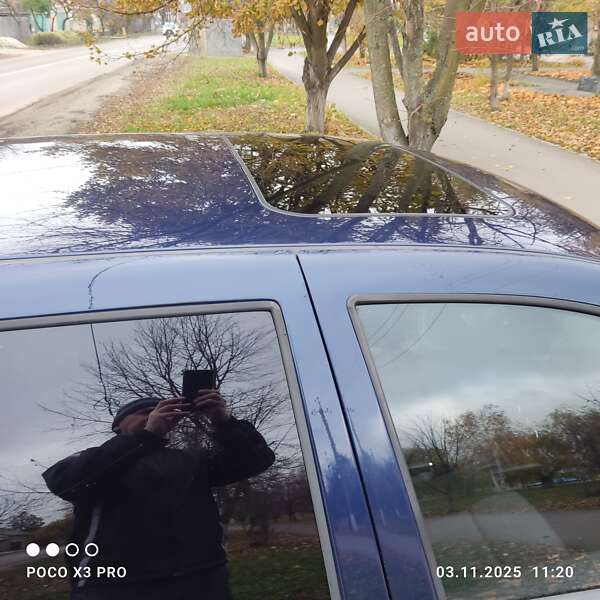 Хэтчбек Volkswagen Golf 2001 в Харькове