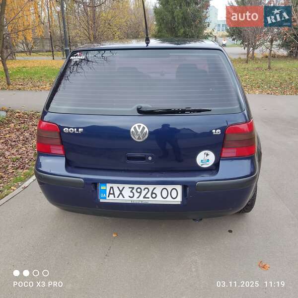 Хэтчбек Volkswagen Golf 2001 в Харькове