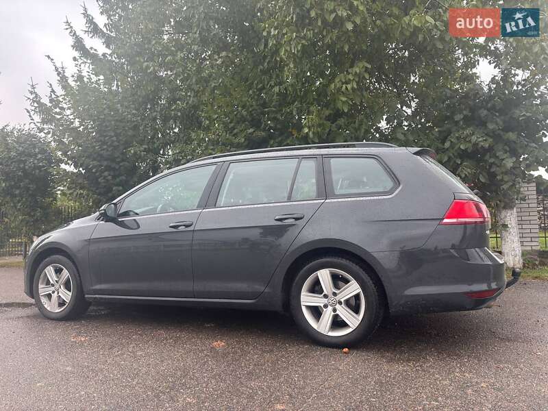 Хетчбек Volkswagen Golf 2017 в Умані