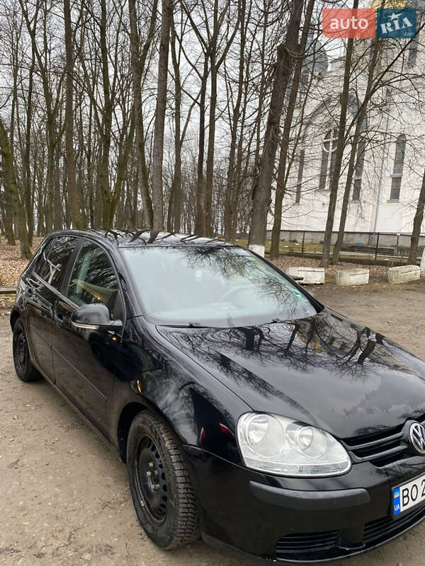 Volkswagen Golf 2004