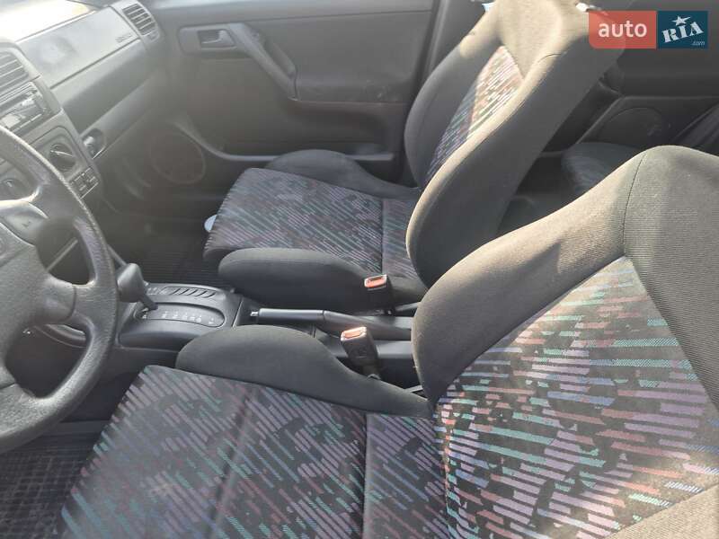 Хетчбек Volkswagen Golf 1995 в Полтаві