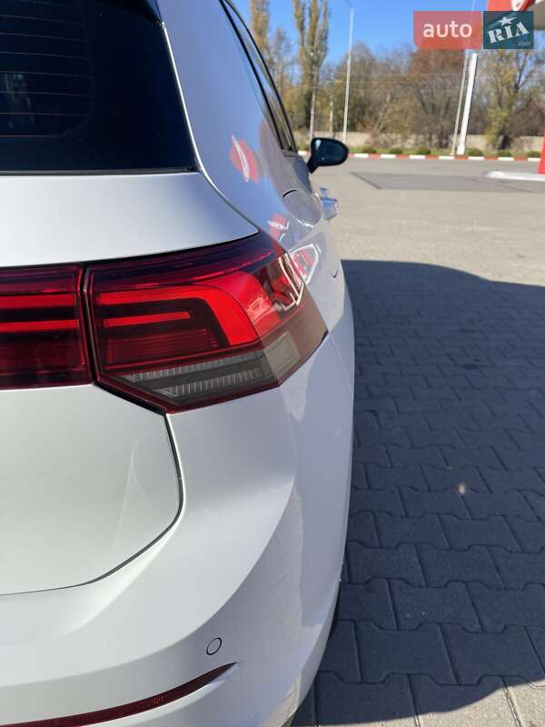 Хэтчбек Volkswagen Golf 2021 в Черновцах