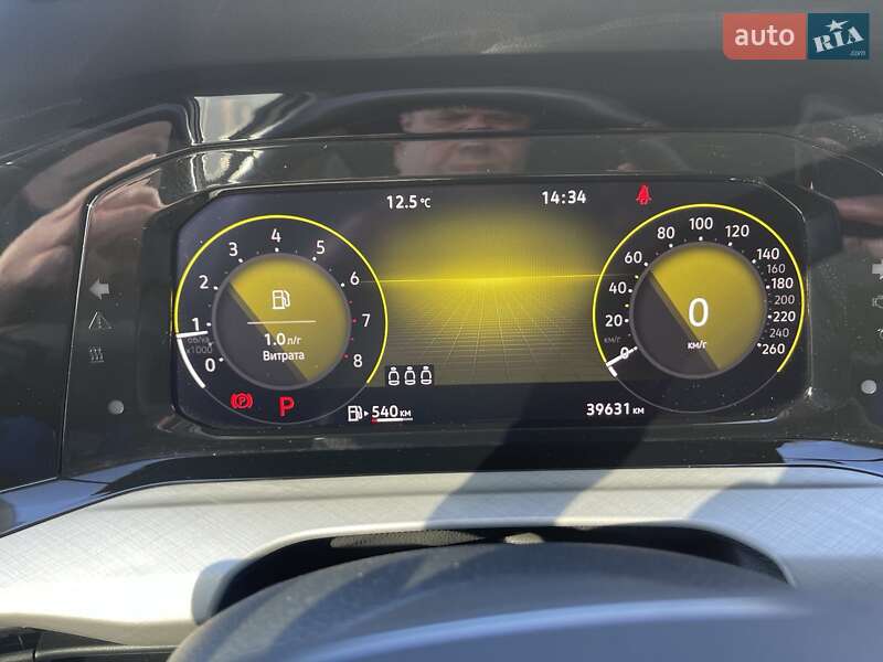 Хэтчбек Volkswagen Golf 2021 в Черновцах