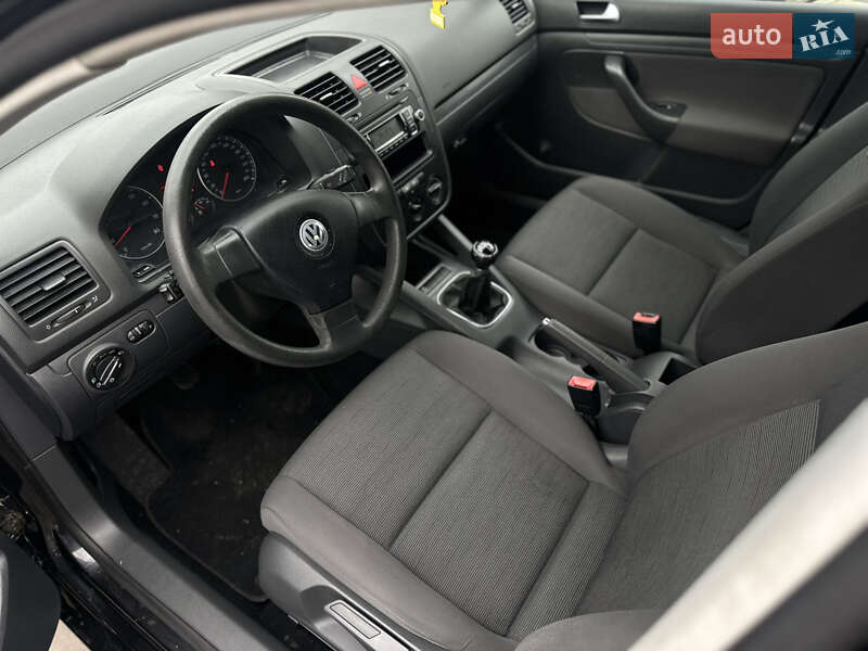 Хетчбек Volkswagen Golf 2008 в Києві фото 12 Хетчбек Volkswagen Golf 2008 в Києві