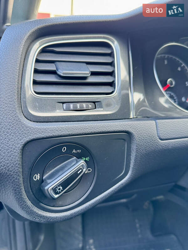 Универсал Volkswagen Golf 2017 в Луцке