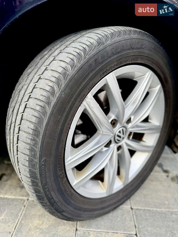 Универсал Volkswagen Golf 2017 в Луцке
