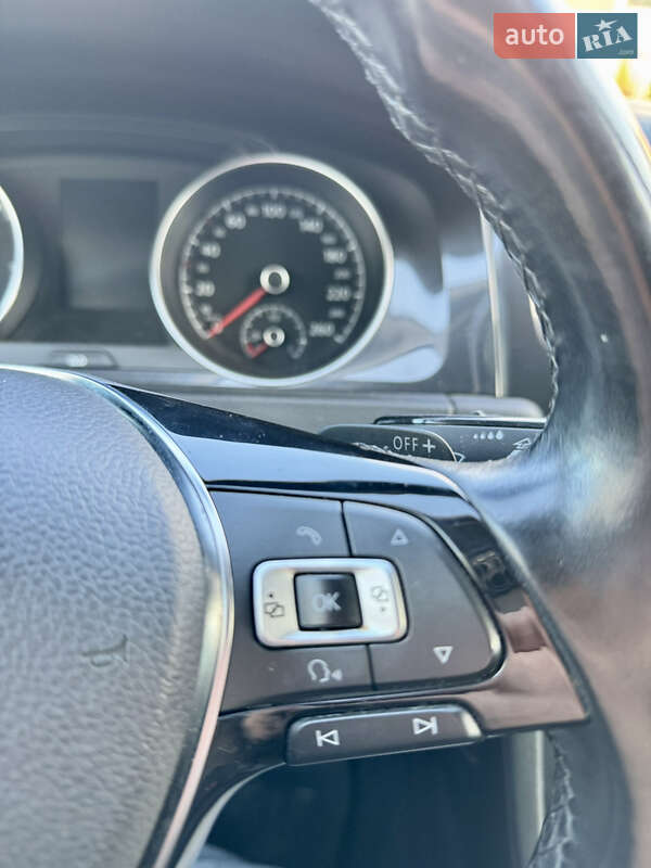 Универсал Volkswagen Golf 2017 в Луцке