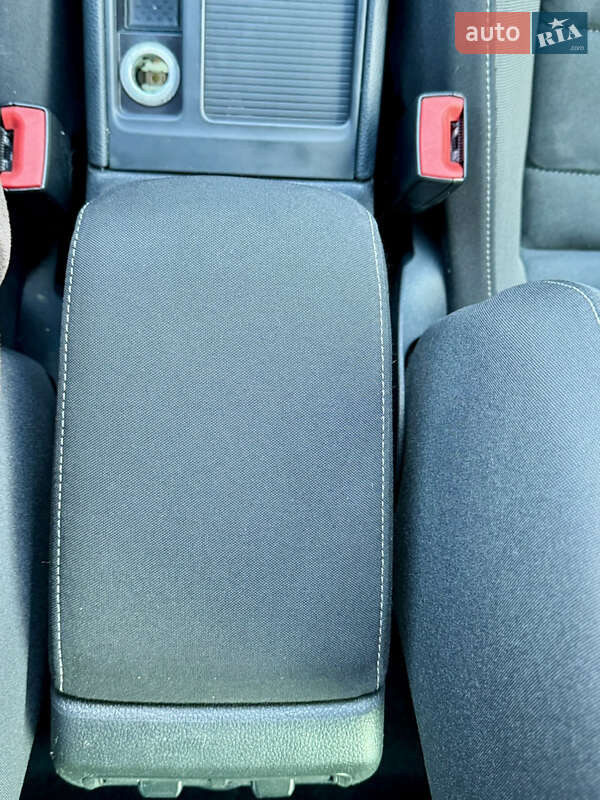 Универсал Volkswagen Golf 2017 в Луцке