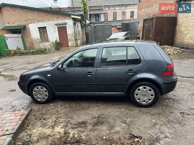 Хэтчбек Volkswagen Golf 2000 в Полтаве