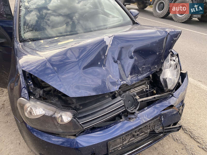 Хэтчбек Volkswagen Golf 2010 в Виннице