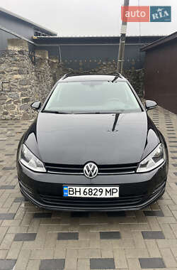 Універсал Volkswagen Golf 2016 в Шепетівці