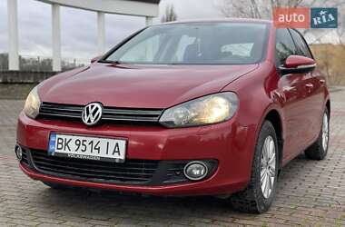 Хэтчбек Volkswagen Golf 2009 в Млинове