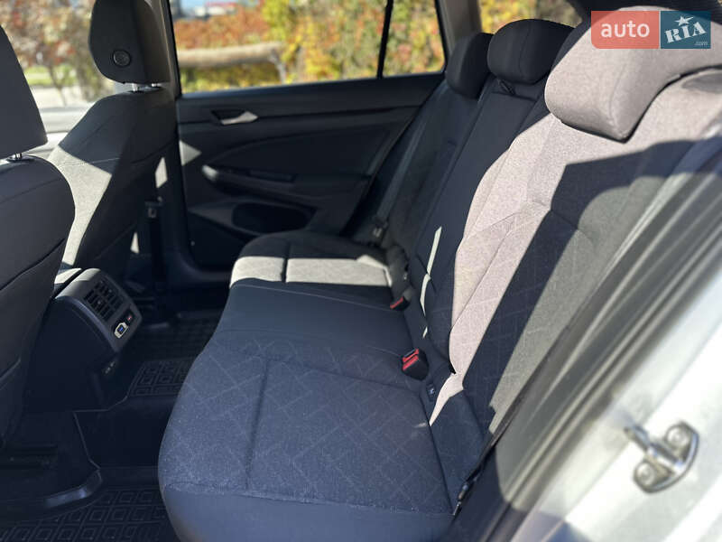 Универсал Volkswagen Golf 2021 в Калуше