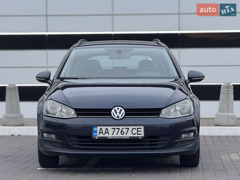 Универсал Volkswagen Golf 2013 в Киеве