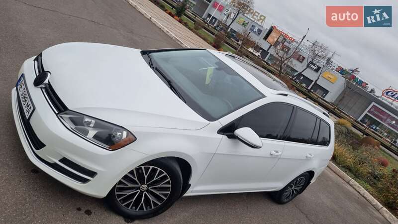 Универсал Volkswagen Golf 2015 в Кривом Роге
