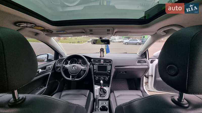 Универсал Volkswagen Golf 2015 в Кривом Роге