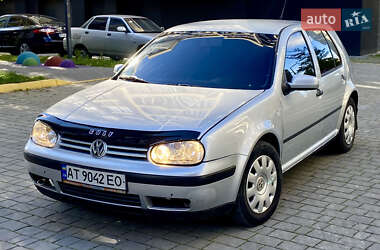 Хэтчбек Volkswagen Golf 2001 в Ивано-Франковске