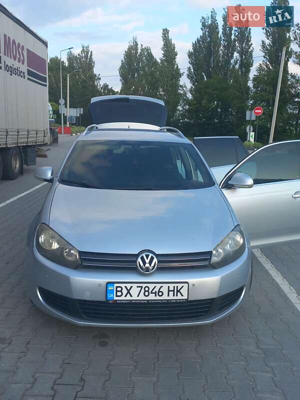 Универсал Volkswagen Golf 2010 в Хмельницком