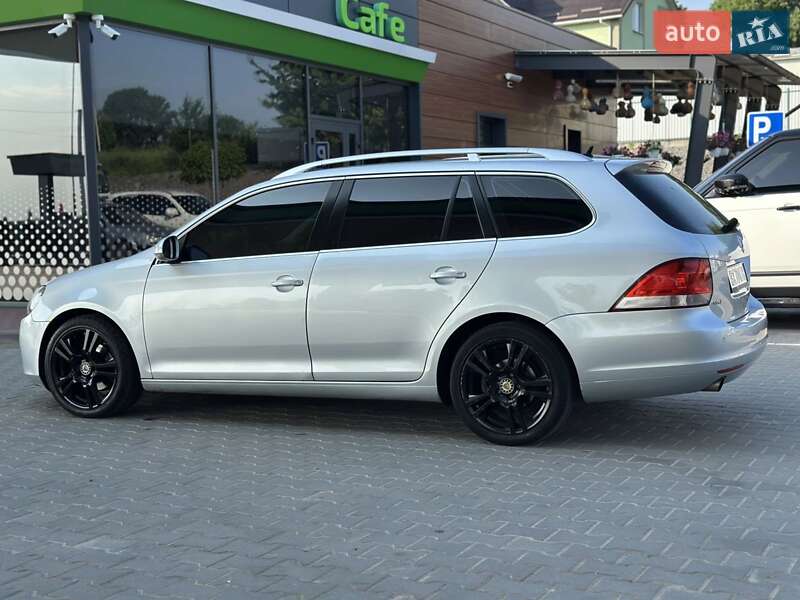 Универсал Volkswagen Golf 2010 в Хмельницком
