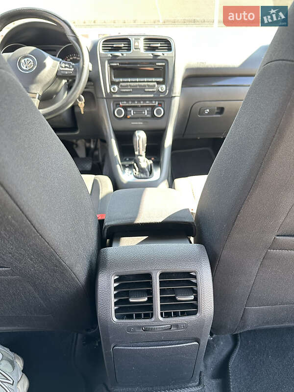 Универсал Volkswagen Golf 2012 в Киеве